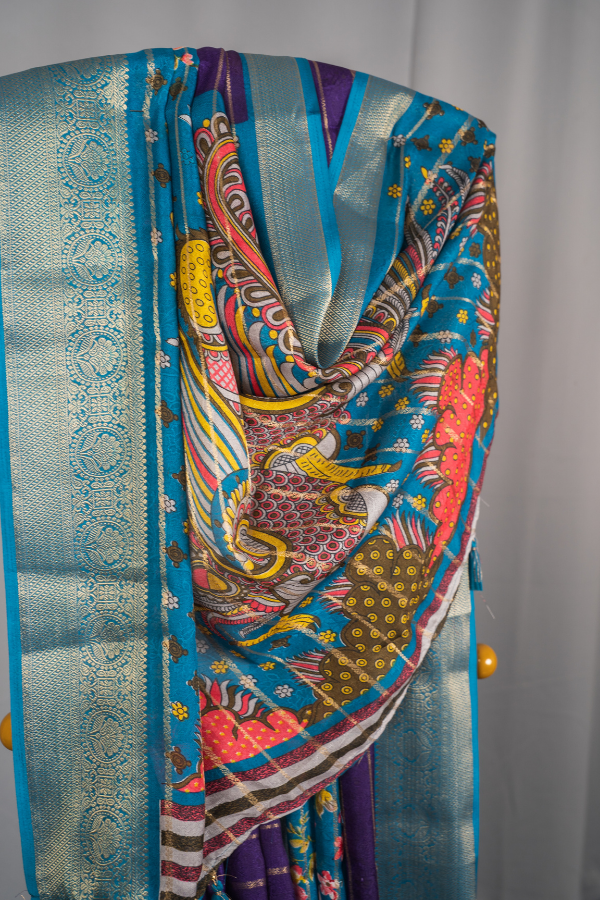 Savaya Silk - The Main Body Of The Saree Is Particular Colours With Golden Stripes - Violet with Sky Blue - Image 2