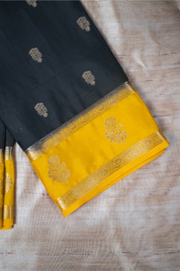 Semi Mysore Silk Crape All Over Body Buttas With Bentex Butta Border And 2D Pattern - Black With Yellow - Image 3