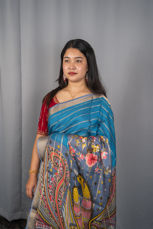 Savaya Silk - The Main Body Of The Saree Is Particular Colors With Golden Stripes - Sky Blue with Grey - Image 2